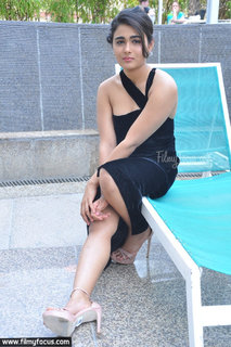 Shalini Pandey feet photo 17