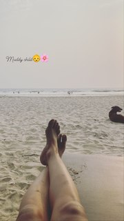 Shalini Pandey feet photo 19