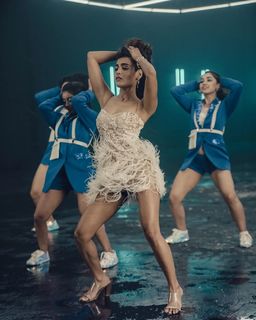 Shalini Pandey feet photo 16