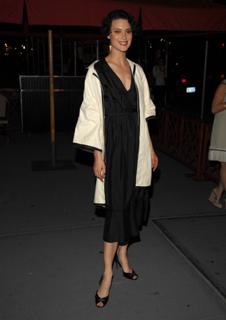Shalom Harlow feet photo 9