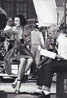 Shalom Harlow feet photo 7