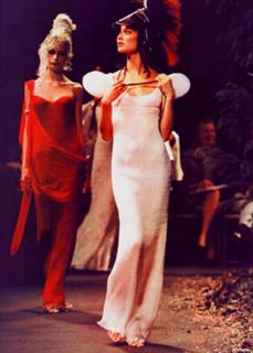 Shalom Harlow feet photo 12
