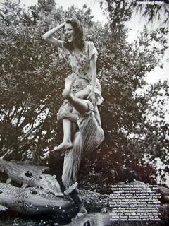 Shalom Harlow feet photo 3