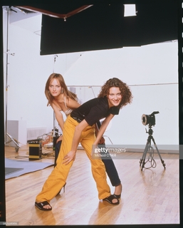 Shalom Harlow feet photo 2