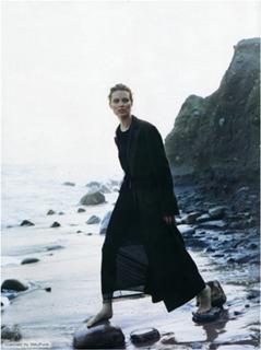 Shalom Harlow feet photo 18