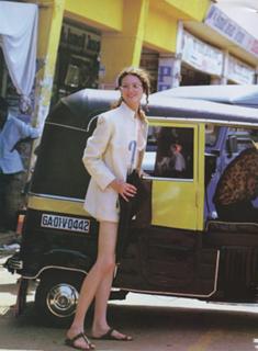 Shalom Harlow feet photo 11