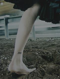 Shalom Harlow feet photo 17