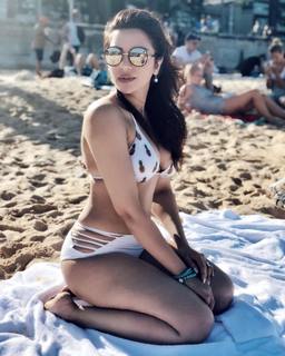 Shama Sikander feet photo 6