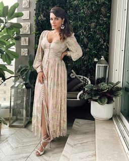 Shama Sikander feet photo 15
