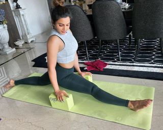 Shama Sikander feet photo 13