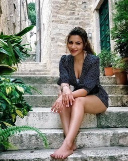 Shama Sikander feet photo 9