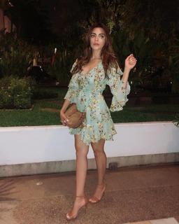 Shama Sikander feet photo 14