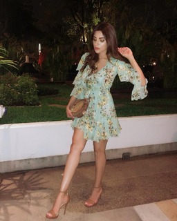 Shama Sikander feet photo 1