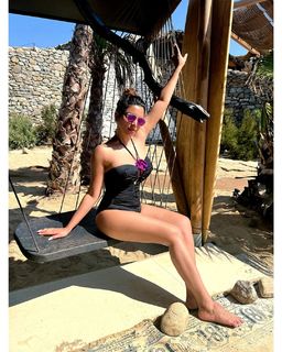 Shama Sikander feet photo 4
