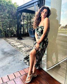 Shama Sikander feet photo 13