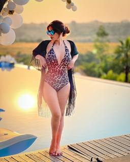 Shama Sikander feet photo 15