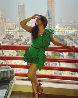 Shama Sikander feet photo 1