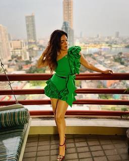 Shama Sikander feet photo 15