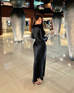 Shama Sikander feet photo 2
