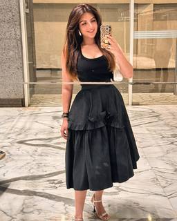 Shama Sikander feet photo 2