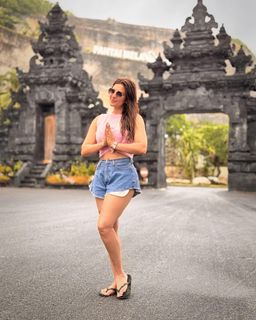 Shama Sikander feet photo 16