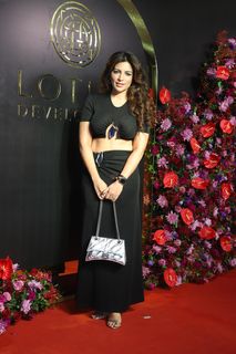 Shama Sikander feet photo 2