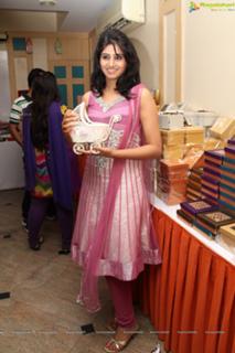 Shamili feet photo 12