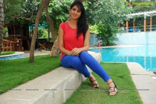 Shamili feet photo 2