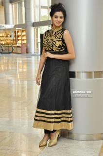 Shamili feet photo 7