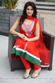 Shamili feet photo 4