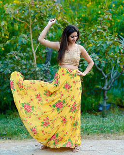 Shamili feet photo 7