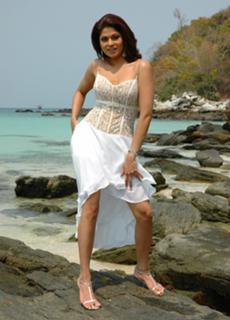 Shamita Shetty feet photo thumbnail