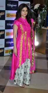 Shamita Shetty feet photo thumbnail