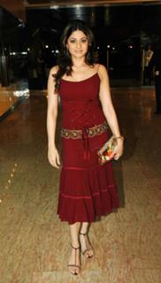Shamita Shetty feet photo thumbnail