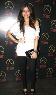 Shamita Shetty feet photo thumbnail
