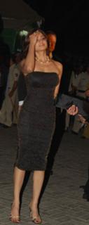 Shamita Shetty feet photo thumbnail