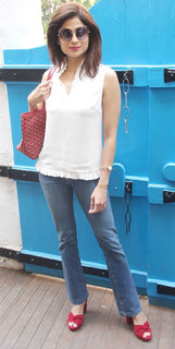 Shamita Shetty feet photo thumbnail