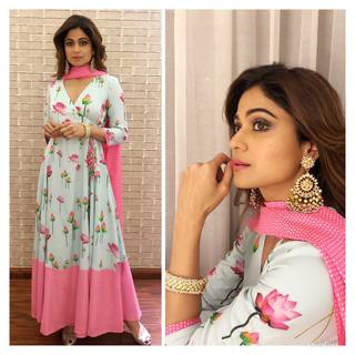 Shamita Shetty feet photo thumbnail