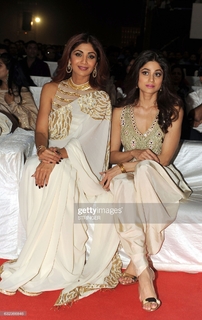 Shamita Shetty feet photo thumbnail