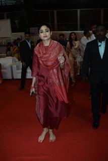 Shamita Shetty feet photo thumbnail