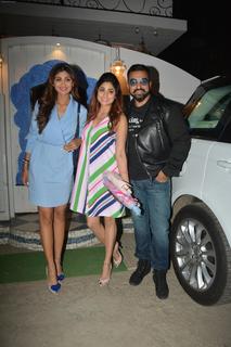 Shamita Shetty feet photo thumbnail