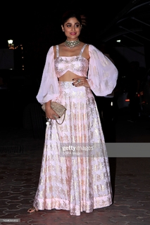 Shamita Shetty feet photo thumbnail