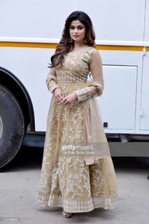 Shamita Shetty feet photo thumbnail