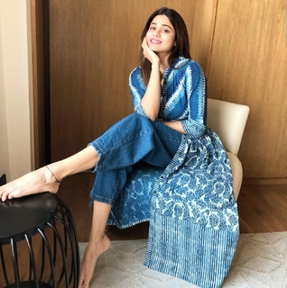 Shamita Shetty feet photo thumbnail