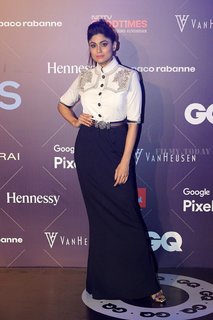 Shamita Shetty feet photo thumbnail