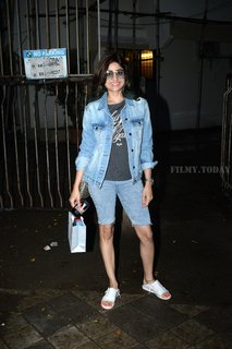 Shamita Shetty feet photo thumbnail