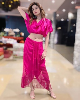Shamita Shetty feet photo thumbnail