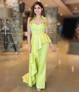 Shamita Shetty feet photo thumbnail
