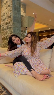 Shamita Shetty feet photo thumbnail