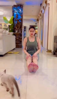 Shamita Shetty feet photo thumbnail